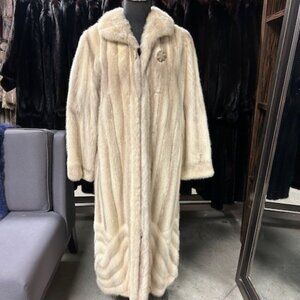 SUPER MINK! CREAM, LONG WITH DESIGN AT THE BOTTOM WAS 12K NOW $2795! S- LARGE